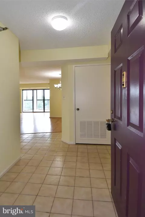 Entry Way - 15107 Interlachen Dr #2-1024, Silver Spring, MD 20906 photo 2 of 2