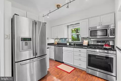 Kitchen - 1605 Gridley Ln, Silver Spring, MD 20902 photo 3 of 4