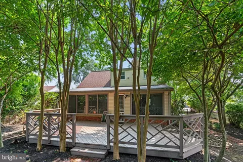 Exterior - 1605 Gridley Ln, Silver Spring, MD 20902 photo 7 of 8