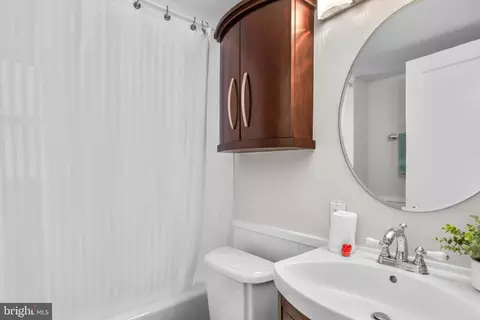 Bath - 1605 Gridley Ln, Silver Spring, MD 20902 photo 2 of 2