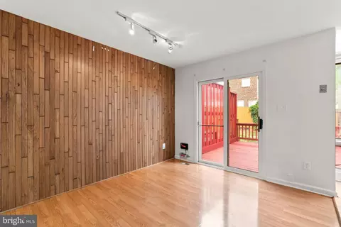 Living - 13 Hickory Hill Ct, Silver Spring, MD 20906 photo 5 of 9