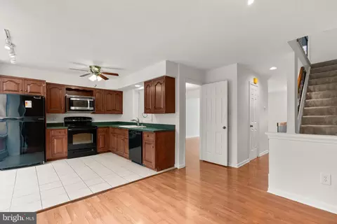 Entry Way - 13 Hickory Hill Ct, Silver Spring, MD 20906 photo 2 of 2