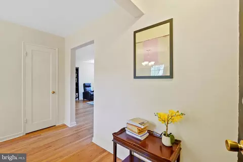 Entry Way - 2310 Colston Dr #201, Silver Spring, MD 20910 photo 2 of 4