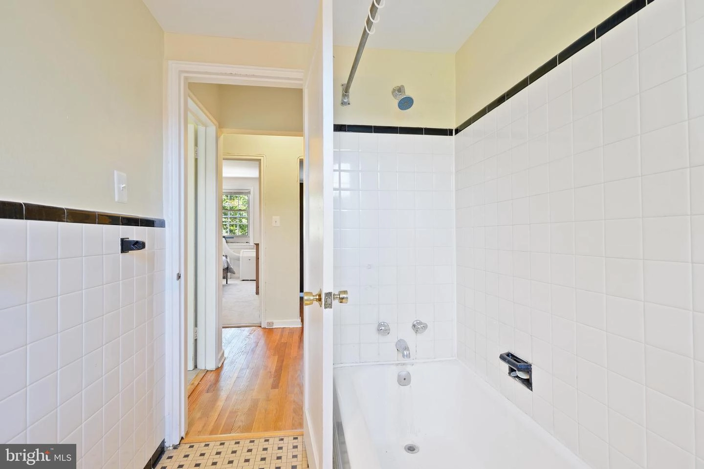 Bath - 2310 Colston Dr #201, Silver Spring, MD 20910 photo 3 of 3