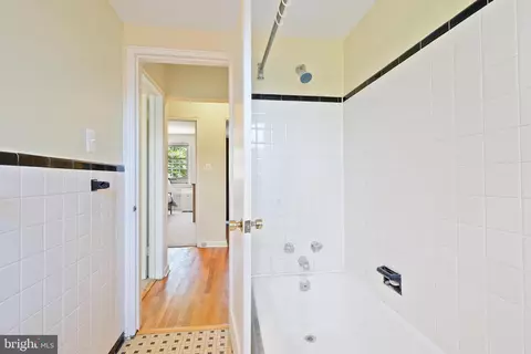 Bath - 2310 Colston Dr #201, Silver Spring, MD 20910 photo 3 of 3