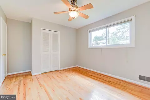 9742 Hedin Dr, Silver Spring, MD 20903 photo 15