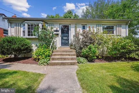 4403 Ives St, Rockville, MD 20853