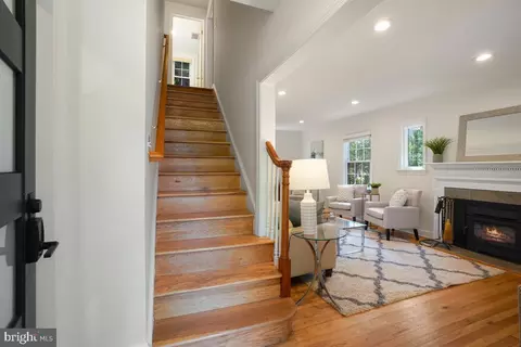 604 Dartmouth Ave, Silver Spring, MD 20910 photo 2