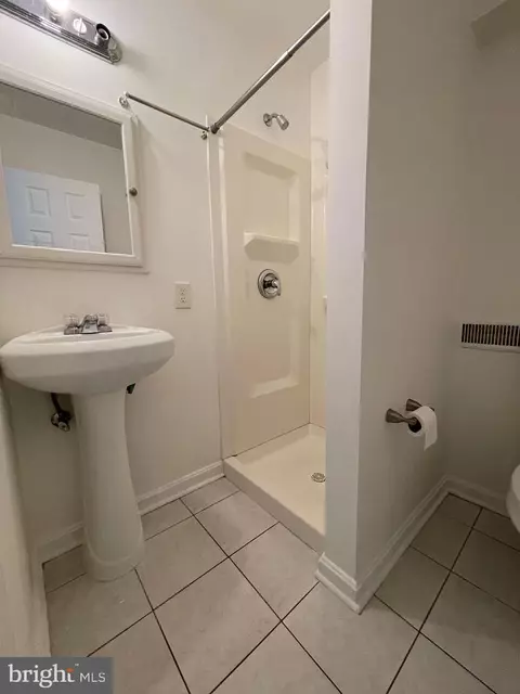 Bath - 12306 Veirs Mill Rd, Silver Spring, MD 20906 photo 6 of 6