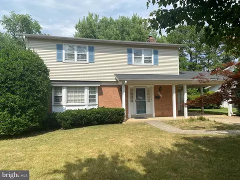 8411 Victory Ln, Potomac, MD 20854