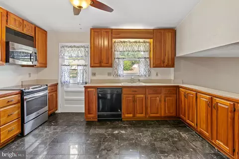 2016 Cradock St, Silver Spring, MD 20905 photo 7