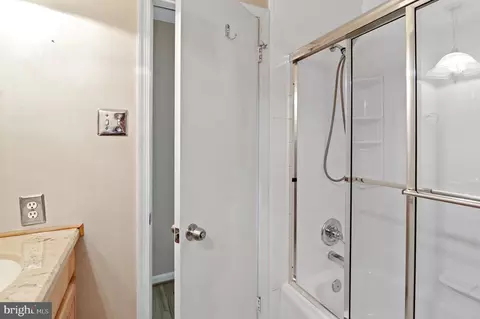 2016 Cradock St, Silver Spring, MD 20905 photo 22