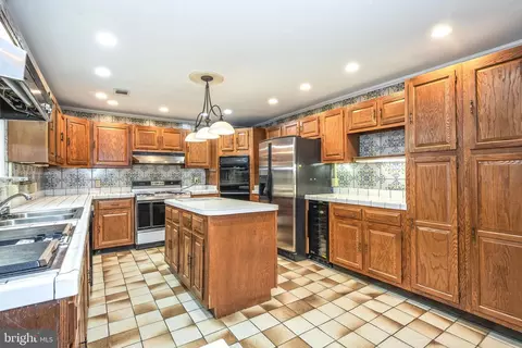 Kitchen - 8802 1st Ave, Silver Spring, MD 20910 photo 3 of 5