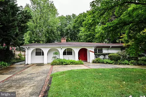 Exterior - 8802 1st Ave, Silver Spring, MD 20910 photo 3 of 16