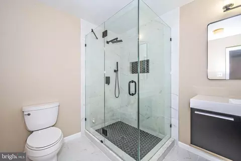 Bath - 8802 1st Ave, Silver Spring, MD 20910 photo 6 of 7