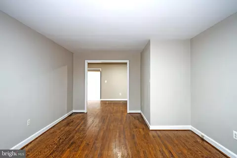 Living - 8802 1st Ave, Silver Spring, MD 20910 photo 6 of 10