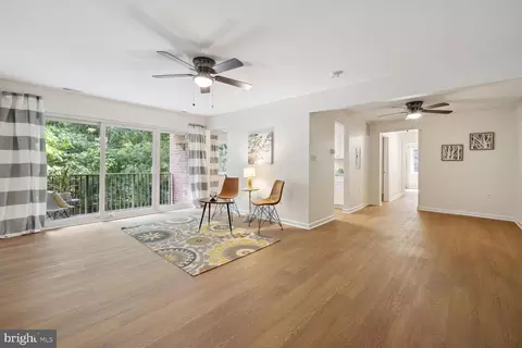 880 College Pkwy #103, Rockville, MD 20850
