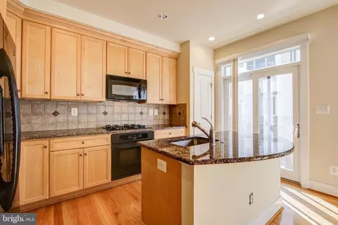 2732 Cassedy St, Silver Spring, MD 20910 photo 5