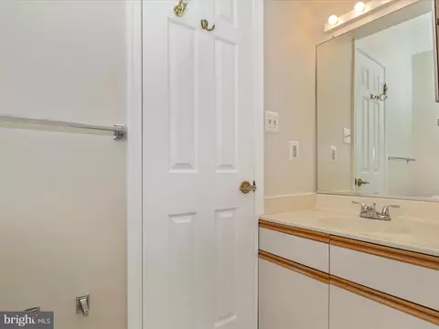 Bath - 1108 Arcola Ave, Silver Spring, MD 20902 photo 6 of 7