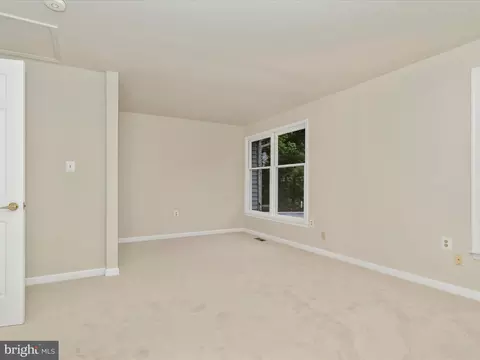 Bedroom - 1108 Arcola Ave, Silver Spring, MD 20902 photo 4 of 7