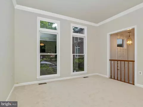 Living - 1108 Arcola Ave, Silver Spring, MD 20902 photo 4 of 10