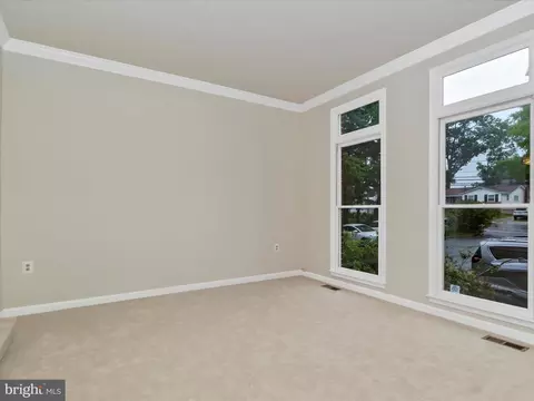 Living - 1108 Arcola Ave, Silver Spring, MD 20902 photo 1 of 10
