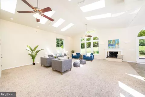 Living - 708 Hobbs Dr, Silver Spring, MD 20904 photo 5 of 17