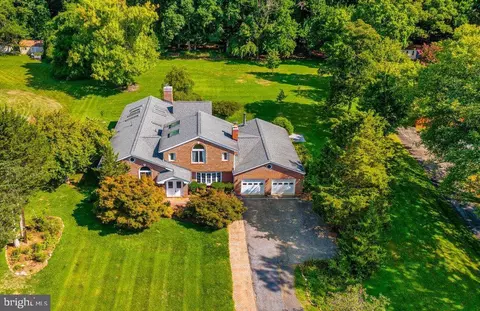 708 Hobbs Dr, Silver Spring, MD 20904