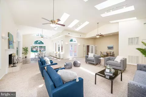 Living - 708 Hobbs Dr, Silver Spring, MD 20904 photo 3 of 17