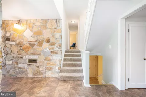 Entry Way - 708 Hobbs Dr, Silver Spring, MD 20904 photo 2 of 7