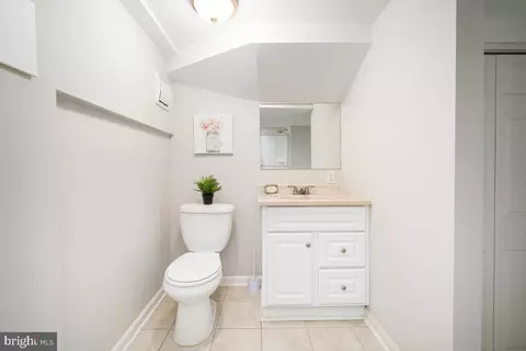 Bath - 708 Hobbs Dr, Silver Spring, MD 20904 photo 7 of 7