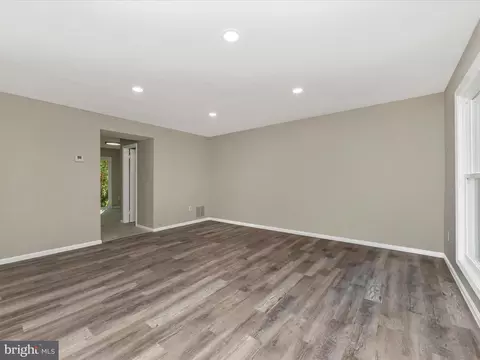 14813 Hammersmith Cir, Silver Spring, MD 20906 photo 5