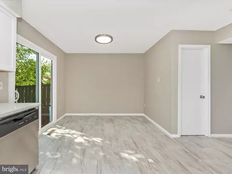 14813 Hammersmith Cir, Silver Spring, MD 20906 photo 13