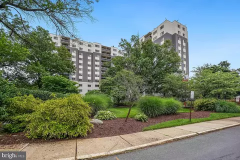 7333 New Hampshire Ave #PH15S, Takoma Park, MD 20912
