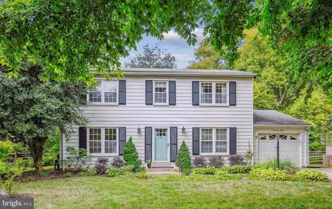 1415 Gerard St, Rockville, MD 20850