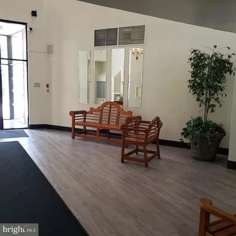 8830 Piney Branch Rd #1010, Silver Spring, MD 20903 photo 2