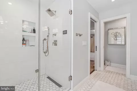 9100 Falls Rd, Potomac, MD 20854 photo 22