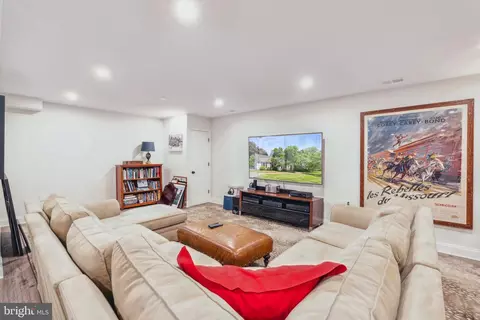 9100 Falls Rd, Potomac, MD 20854 photo 29