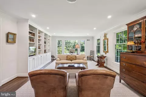9100 Falls Rd, Potomac, MD 20854 photo 6