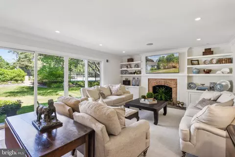 9100 Falls Rd, Potomac, MD 20854 photo 9