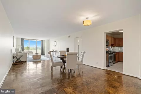 5101 River Rd #1110, Bethesda, MD 20816