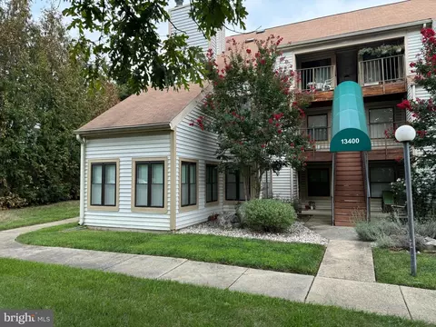 13400 Shady Knoll Dr #101, Silver Spring, MD 20904