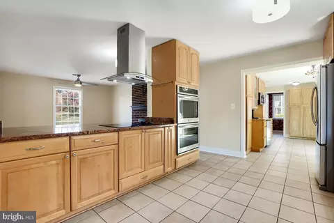 Kitchen - 2420 E Gate Dr, Silver Spring, MD 20906 photo 3 of 4