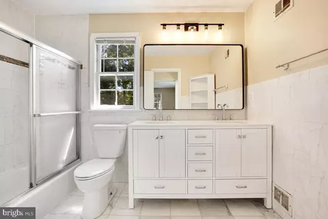 Bath - 2420 E Gate Dr, Silver Spring, MD 20906 photo 2 of 6