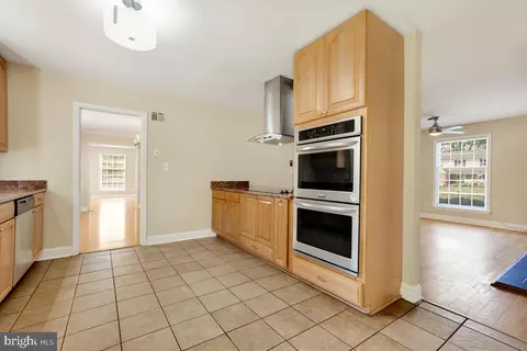 Kitchen - 2420 E Gate Dr, Silver Spring, MD 20906 photo 2 of 4
