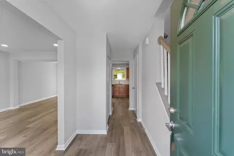Entry Way - 13922 Tabiona Dr, Silver Spring, MD 20906 photo 2 of 3