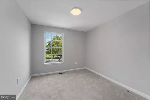 Bedroom - 13922 Tabiona Dr, Silver Spring, MD 20906 photo 3 of 4