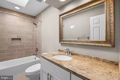 Bath - 13511 Cedar Creek Ln, Silver Spring, MD 20904 photo 2 of 5