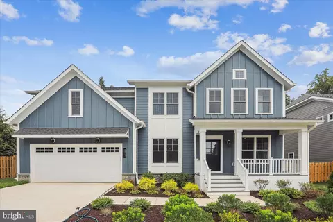 5917 Lone Oak Dr, Bethesda, MD 20814