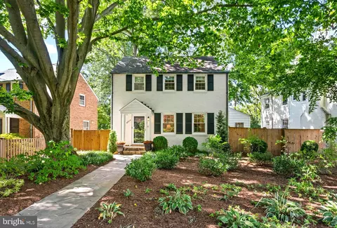 4814 Westway Dr, Bethesda, MD 20816